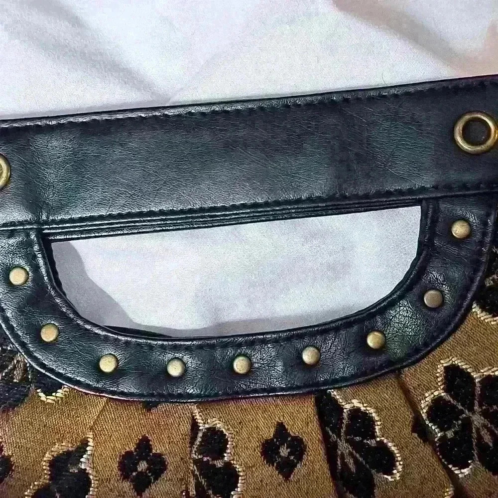 Apt. 9 vintage style Black and Gold Floral Clutch - Picture 4 of 7